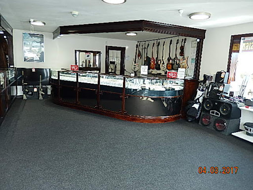 Jewelry Store «Shnayder Jewelry and Pawn Shop», reviews and photos, 110 Daniel Webster Hwy, Nashua, NH 03060, USA