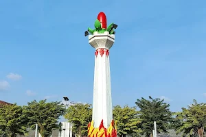 "Taman Klaskustik" Alun-alun Sangkapura, Bawean image