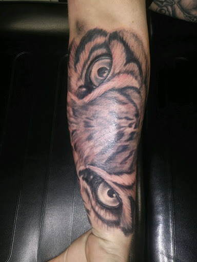 Tattoo Shop «Ink Pit Tattoo», reviews and photos, 5201 N Beach St #117, Fort Worth, TX 76137, USA