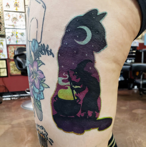 Tattoo Shop «Sellwood Tattoo Parlor», reviews and photos, 8213 SE 17th Ave, Portland, OR 97202, USA