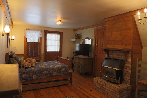 Boutique Hotel «Eleven Gables Inn and Cottage», reviews and photos, 493 Wrigley Dr, Lake Geneva, WI 53147, USA