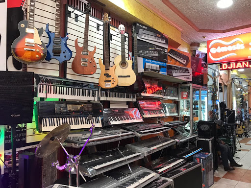 GénesIs Music Shop