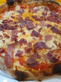 Plats et boissons du Pizzeria Le Chalet à Pizzas à Le Chatelard - n°10