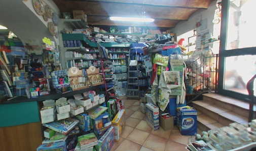 Bazar Del Porto Capodimonte Via Guglielmo Marconi, 67, 01010 Capodimonte VT, Italia