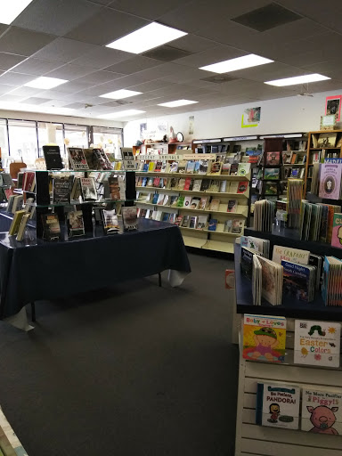 Book Store «Beaufort Bookstore», reviews and photos, 2127 Boundary St #15, Beaufort, SC 29902, USA