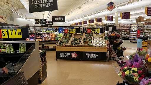 Grocery Store «Giant Food», reviews and photos, 3480 S Jefferson St, Falls Church, VA 22041, USA