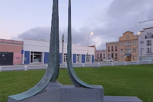 Monumento de Aviação Naval image