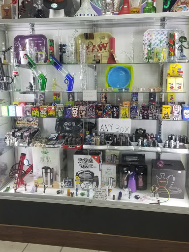 Tobacco Shop «GM Tobacco & Super Vapor», reviews and photos, 3250 W Pleasant Run Rd #100, Lancaster, TX 75146, USA