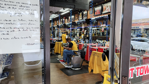 Barber Shop «D & C Barber Shop», reviews and photos, 5600 W Colonial Dr, Orlando, FL 32808, USA