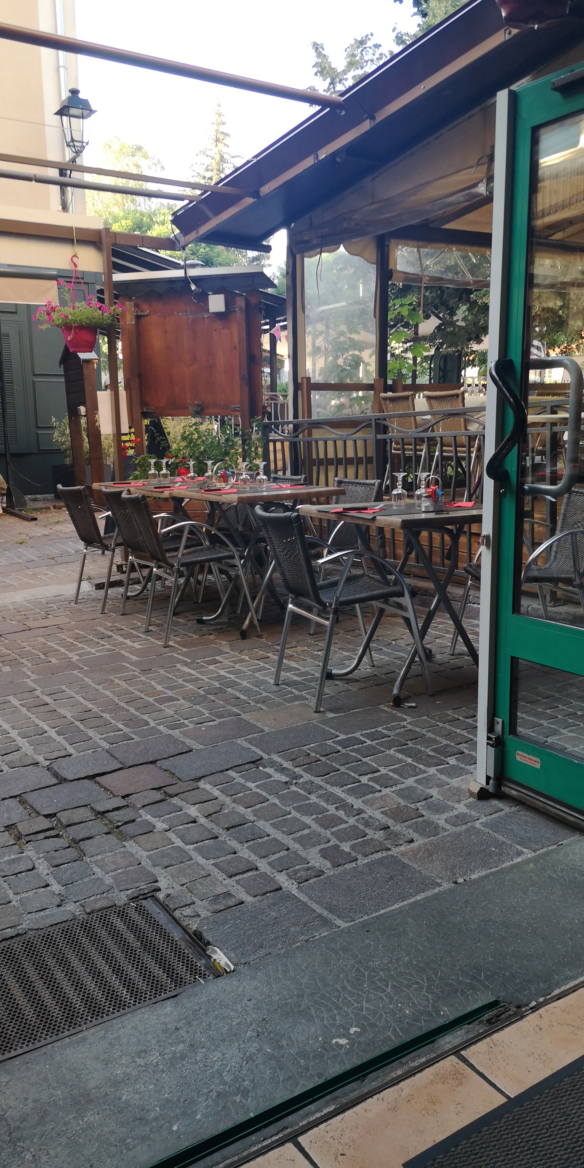 Photo n° 2 de l'avis de Siyearl. fait le 10/07/2019 à 20:22