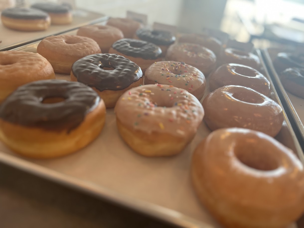 Status Dough Donuts & Coffee - Farragut