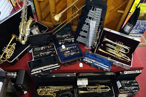 Musical instrument repair shop Akron