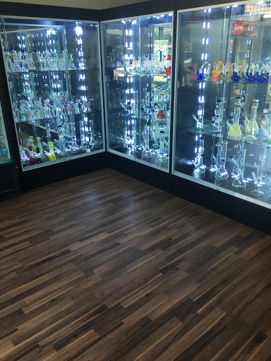 Tobacco Shop «Smoking Box Smoke Shop», reviews and photos, 1008 Alamitos Ave, Long Beach, CA 90813, USA