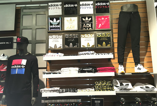 Clothing Store «Champs», reviews and photos, 205 E Broadway, Bloomington, MN 55425, USA