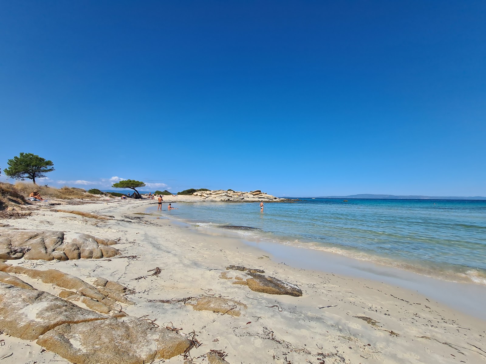 Zdjęcie Karydi beach II z powierzchnią drobny beżowy piasek