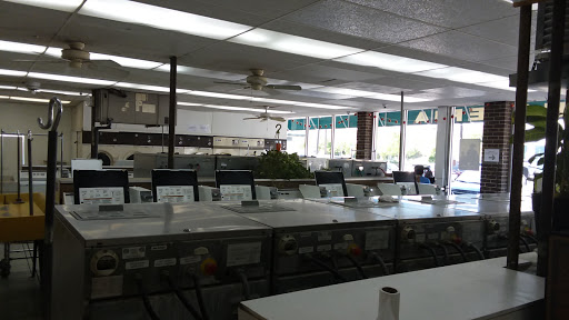 Laundromat «D & S Coin Laundry Wash-Fold», reviews and photos, 1613 Westheimer Rd, Houston, TX 77006, USA