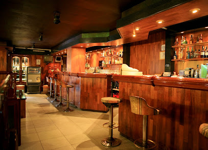 Pub Evening - Passeig de la Muntanya, 139, 08402 Granollers, Barcelona, Spain