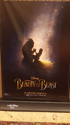 Movie Theater «Edwards Valencia 12 & IMAX», reviews and photos, 24435 Town Center Dr, Santa Clarita, CA 91355, USA