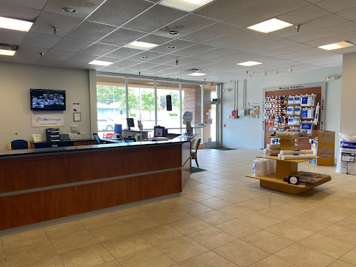 Self-Storage Facility «Life Storage», reviews and photos, 3200 Ridge Pike, Eagleville, PA 19403, USA