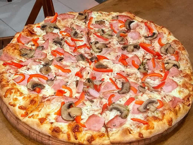 Pizzería a La Piedra Artesanal Delivery La FLorida FRIEND´S PIZZA - La Serena