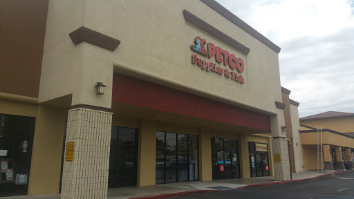 Petco Animal Supplies, 24332 Rockfield Blvd, Lake Forest, CA 92630, USA, 