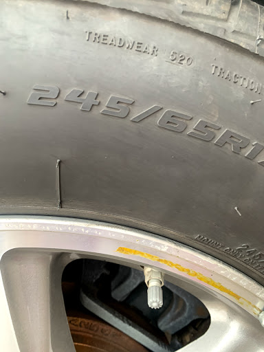 Tire Shop «Discount Tire Store - Indianapolis, IN», reviews and photos, 8302 N Michigan Rd, Indianapolis, IN 46268, USA