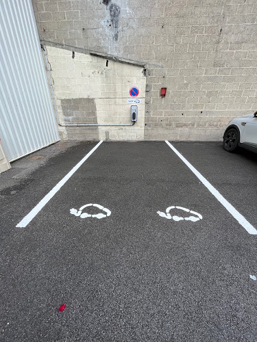 Borne de recharge de véhicules électriques Freshmile Charging Station Arras
