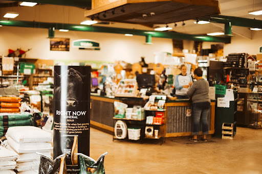 Animal Feed Store «Russell Feed & Supply Decatur», reviews and photos, 1817 US-287, Decatur, TX 76234, USA