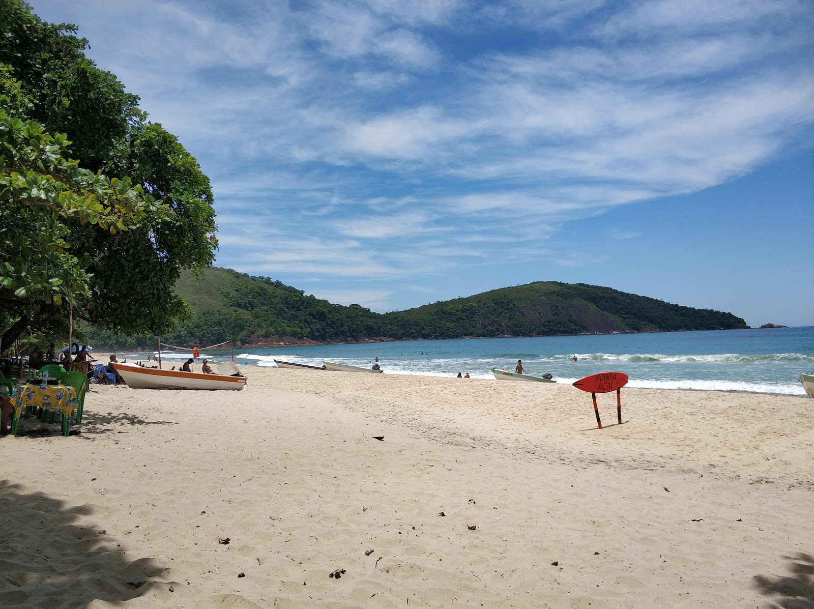 Photo de Praia do Sono avec l'eau cristalline de surface