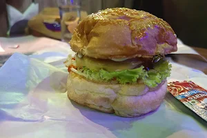 Burger square image