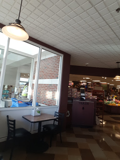 Supermarket «Big Y», reviews and photos, 441 N Main St, East Longmeadow, MA 01028, USA