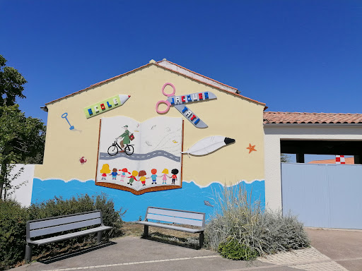 École primaire publique Jacques Tati à Jard-sur-Mer, Vendée
