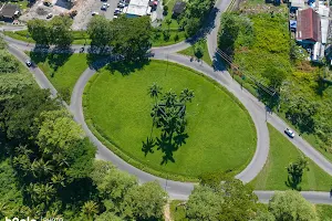 Bog Walk Roundabout image