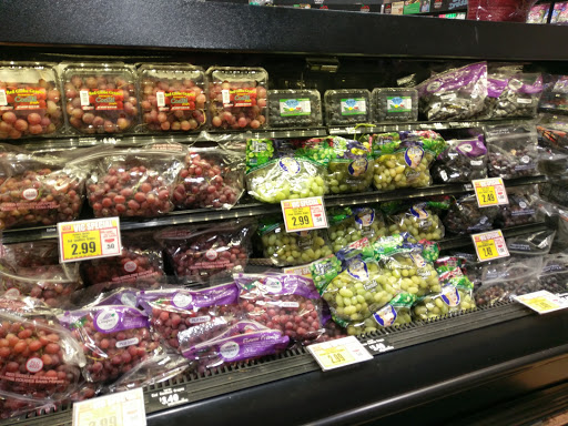 Grocery Store «Harris Teeter», reviews and photos, 3501 Oleander Dr, Wilmington, NC 28403, USA