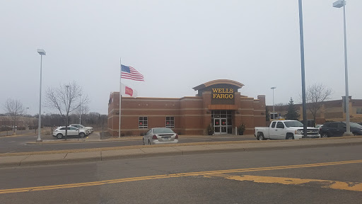 Wells Fargo Bank, 407 Pine St, Monticello, MN 55362, Bank