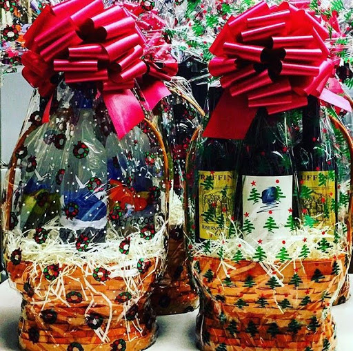 Liquor Store «Big Three Liquors», reviews and photos, 3824 E Tremont Ave, Bronx, NY 10465, USA