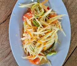 ครัวคุณรุ่ง แยกสาริกา ผัดไทยกุ้งสด สุกี้ ส้มตำ อาหารตามสั่ง photo