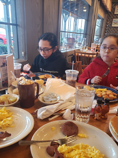 American Restaurant «Cracker Barrel Old Country Store», reviews and photos, 7060 Concourse Pkwy, Douglasville, GA 30134, USA