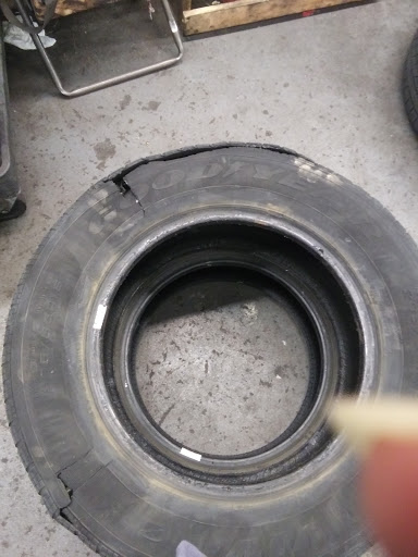 Auto Parts Store «Pep Boys Auto Parts & Service», reviews and photos, 1001 Breckenridge Ln, Louisville, KY 40207, USA