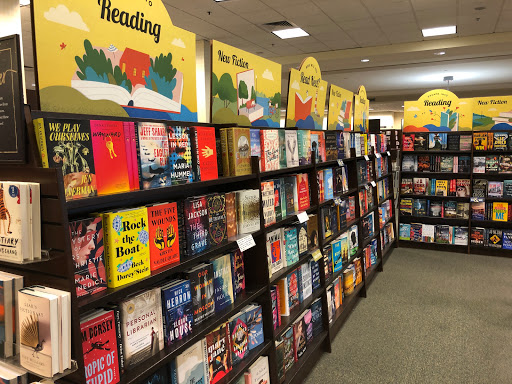 Book Store «Barnes & Noble», reviews and photos, 100 Greyrock Pl, Stamford, CT 06901, USA