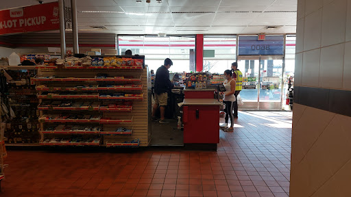 Gas Station «QuikTrip», reviews and photos, 8600 Pleasant Valley Rd, Pleasant Valley, MO 64068, USA