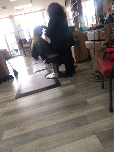 Hair Salon «Fantastic Sams Cut & Color», reviews and photos, 1023 Mineral Wells Ave, Paris, TN 38242, USA