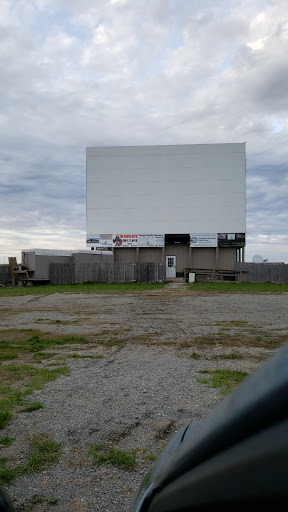 Drive-in Movie Theater «Blue Grass Drive-In Theater», reviews and photos,  774 W
