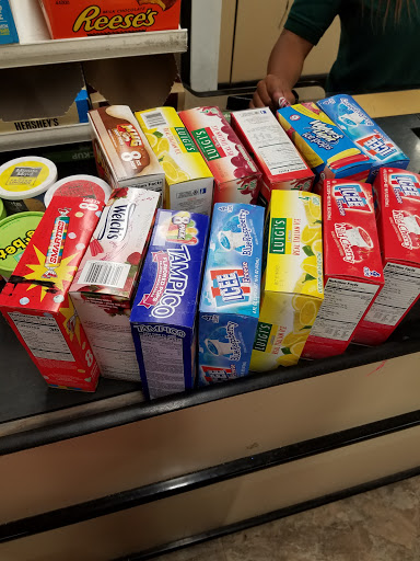 Dollar Store «Dollar Tree», reviews and photos, 345 Huntington Turnpike, Bridgeport, CT 06610, USA