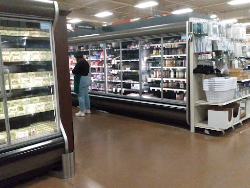 Grocery Store «Kroger», reviews and photos, 704 Euclid Ave, Lexington, KY 40502, USA