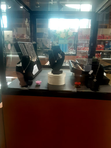 Pawn Shop «P&A Pawn And Gun», reviews and photos, 150 1st Ave E, Hendersonville, NC 28792, USA