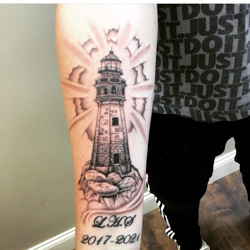 Tattoo Shop «Masterpiece Tattoo & Body Piercing», reviews and photos, 99 NH-28, Salem, NH 03079, USA