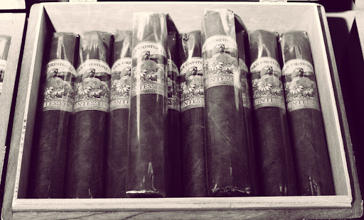 Cigar Shop «Osi Tobacco», reviews and photos, 4836 Hills and Dales Rd NW, Canton, OH 44708, USA