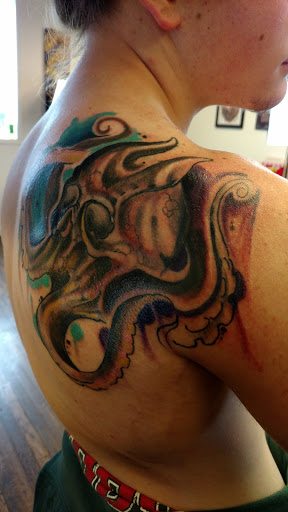 Tattoo Shop «Grinn & Barrett Tattoo and Piercing», reviews and photos, 3021 Leavenworth St, Omaha, NE 68105, USA