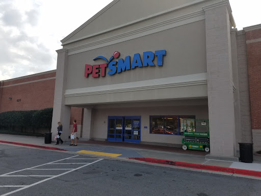 Pet Supply Store «PetSmart», reviews and photos, 6370 North Point Pkwy, Alpharetta, GA 30022, USA
